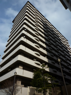 ���ׂ̃x���[�U