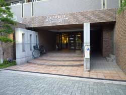 ���{���A�ێR�ʂ̕����}���V�����w�O�����E�u���[���{��ێR�ʃA�[�o���r���[�x