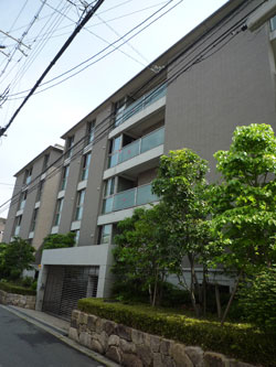 ���{���A���{���̕����}���V�����w�O�����h���]�������u�x