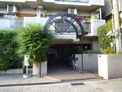 ���{���A�ێR�ʂ̕����}���V�����w�R�X�����{��ێR�ʁx