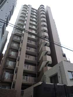 ���{���A�ێR�ʂ̕����}���V�����w�N���A�V�e�B���{��x