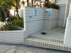 ���{���A��ˎR�̕����}���V�����w�Z�U�[����ˎR�K�[�f���x