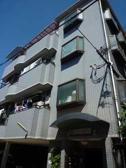 ���{���A�����ʂ̕����}���V�����w�^�E���n�E�X�����x