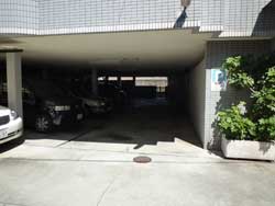 ���{���A�����ʂ̕����}���V�����w�^�E���n�E�X�����x