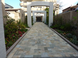 �����v���U�y���\�i�[�W���V������