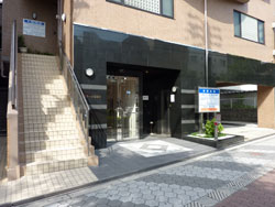 �w���e�[�W��ˎR