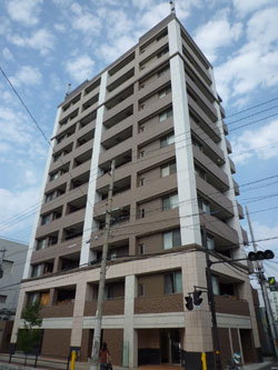 �f�B���A���l�񒚖�