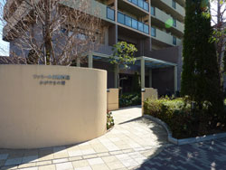 �t�@�~�[�������ꉮ�����₫�̊X