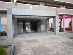 �t�@�~�[���k���ꉮ������т̊X