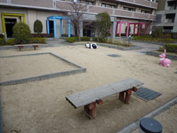 �t�@�~�[���k���ꉮ������т̊X