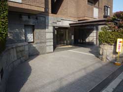 �Z�g�� ��ˎR�� �t�@�~�[���O������ˎR �G���g�����X